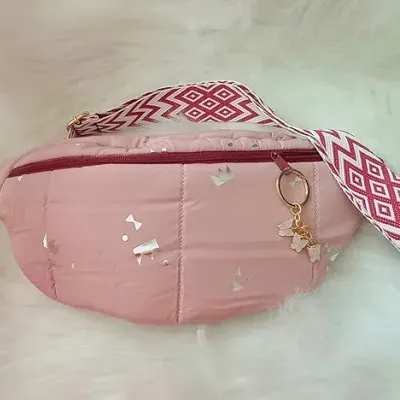 Sac banane matelassé duvet rose poudré-Douceur, légèreté et style pour tous les jour